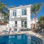 Villa Mesogeios 2 *