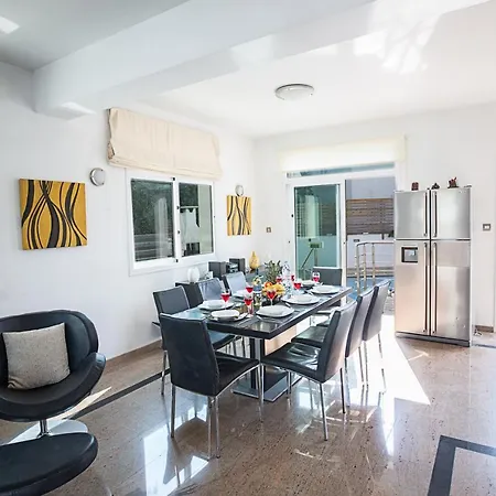 Villa Mesogeios 2