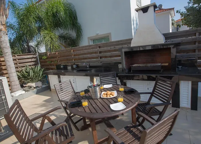 Mesogeios 2 Willa Protaras